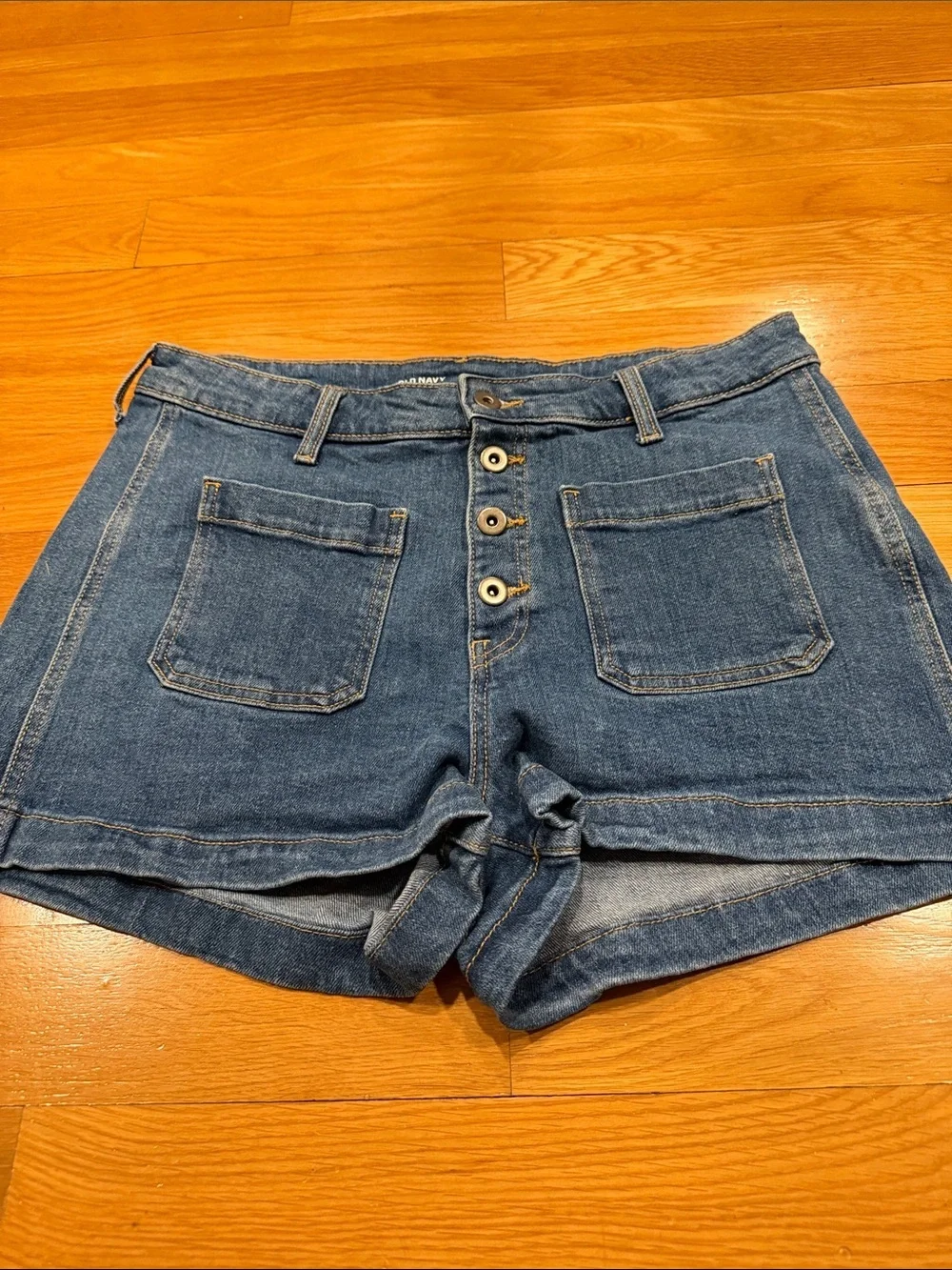 Old Navy button fly high-rise jeans shorts size 12.